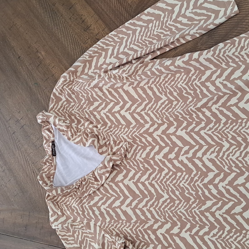 J. McLaughlin Beige and Cream Zebra Print Top